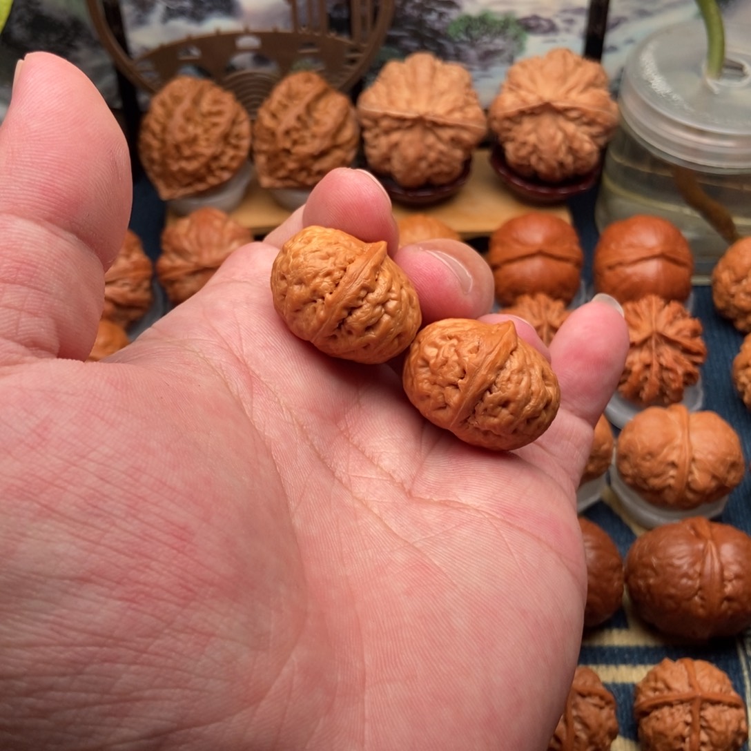 文玩核桃把件麒麟磨盘