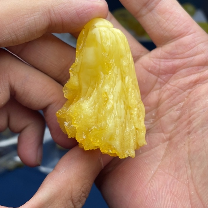 未镶嵌琥珀珠宝奇石