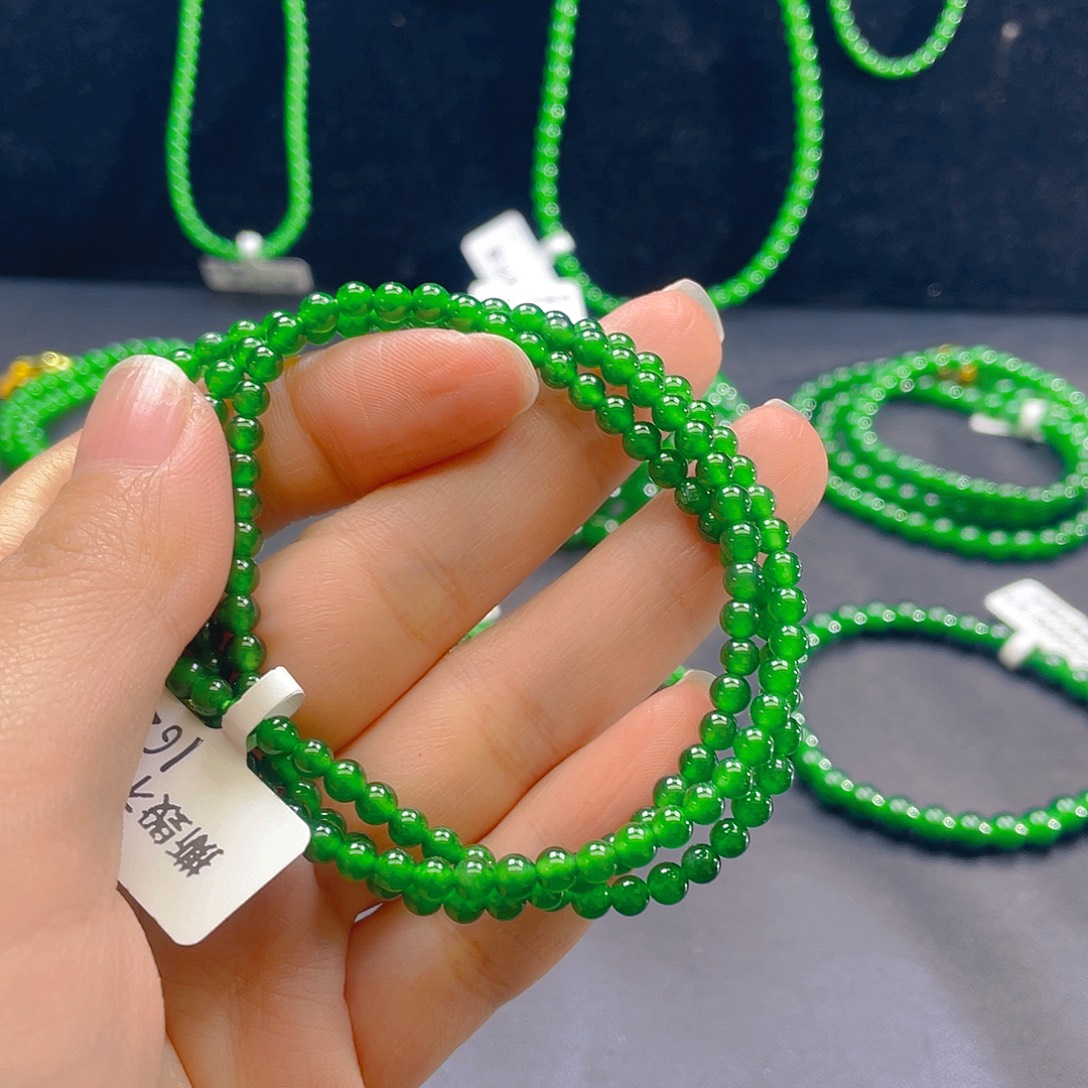 翡翠未镶嵌颈饰卡4