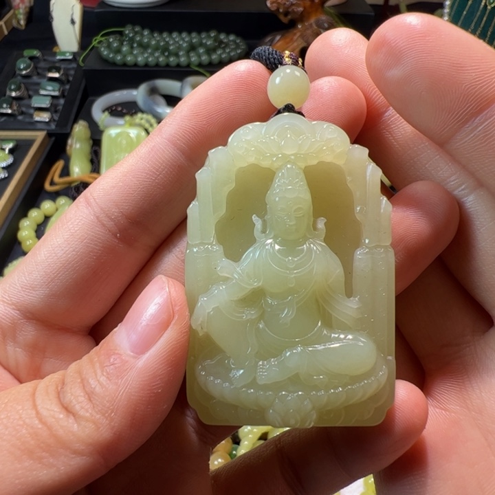 和田玉（黄玉）颈饰未镶嵌