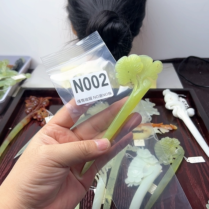 蛇纹石玉发饰合金‘****^