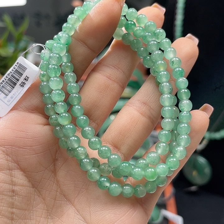 石英质玉颈饰未镶嵌