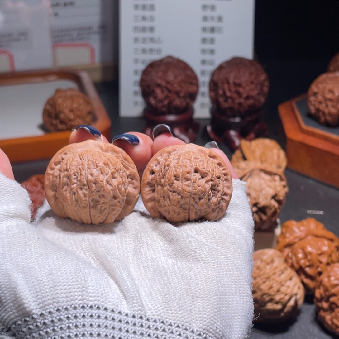吊坠文玩核桃33.32血麒麟3585