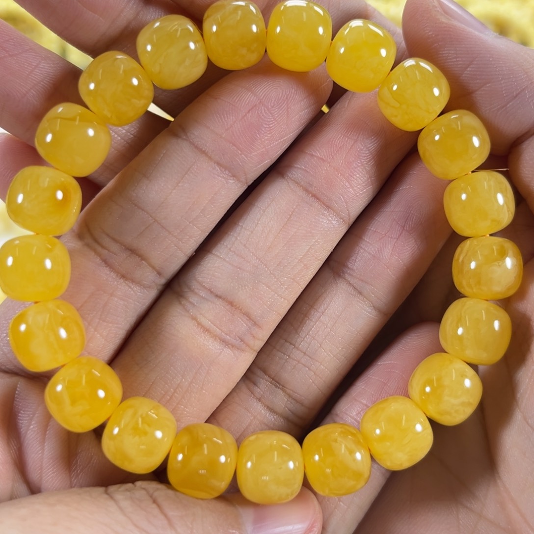 蜜蜡手链未镶嵌新****熊焦皮同料鸡油红微瑕