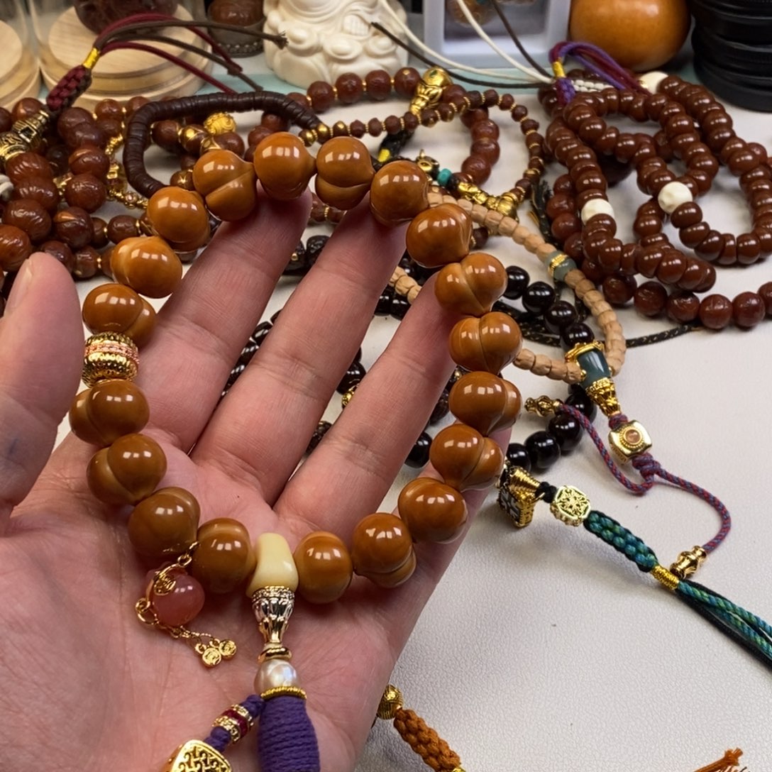 猴头核桃吊坠。。。。。。。。。。