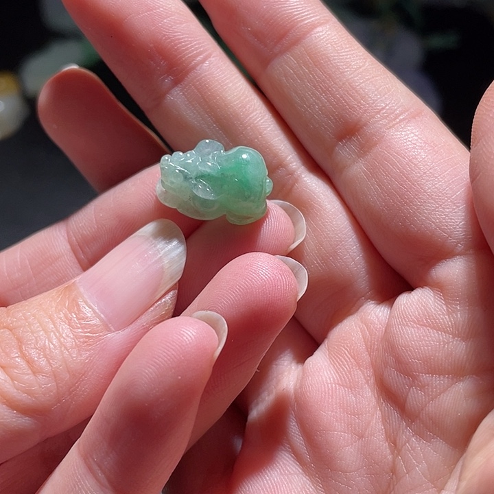 颈饰未镶嵌翡翠天