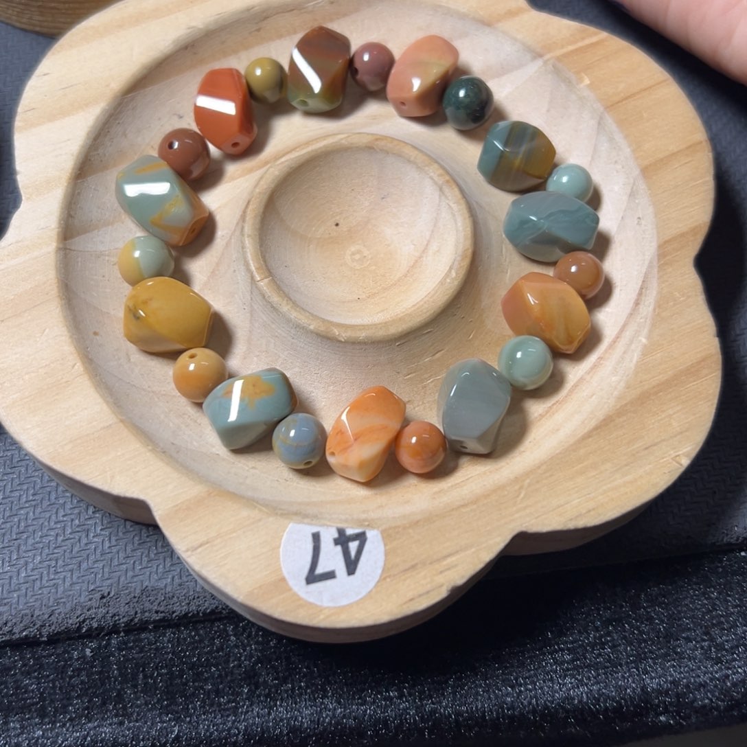 紫***啧石英质玉未镶嵌手链58