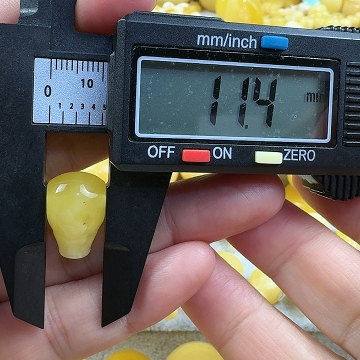 蜜蜡未镶嵌裸石16杂