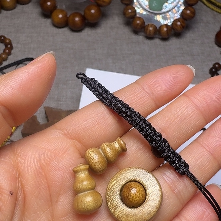 金丝楠配饰一套加配色一条挂绳