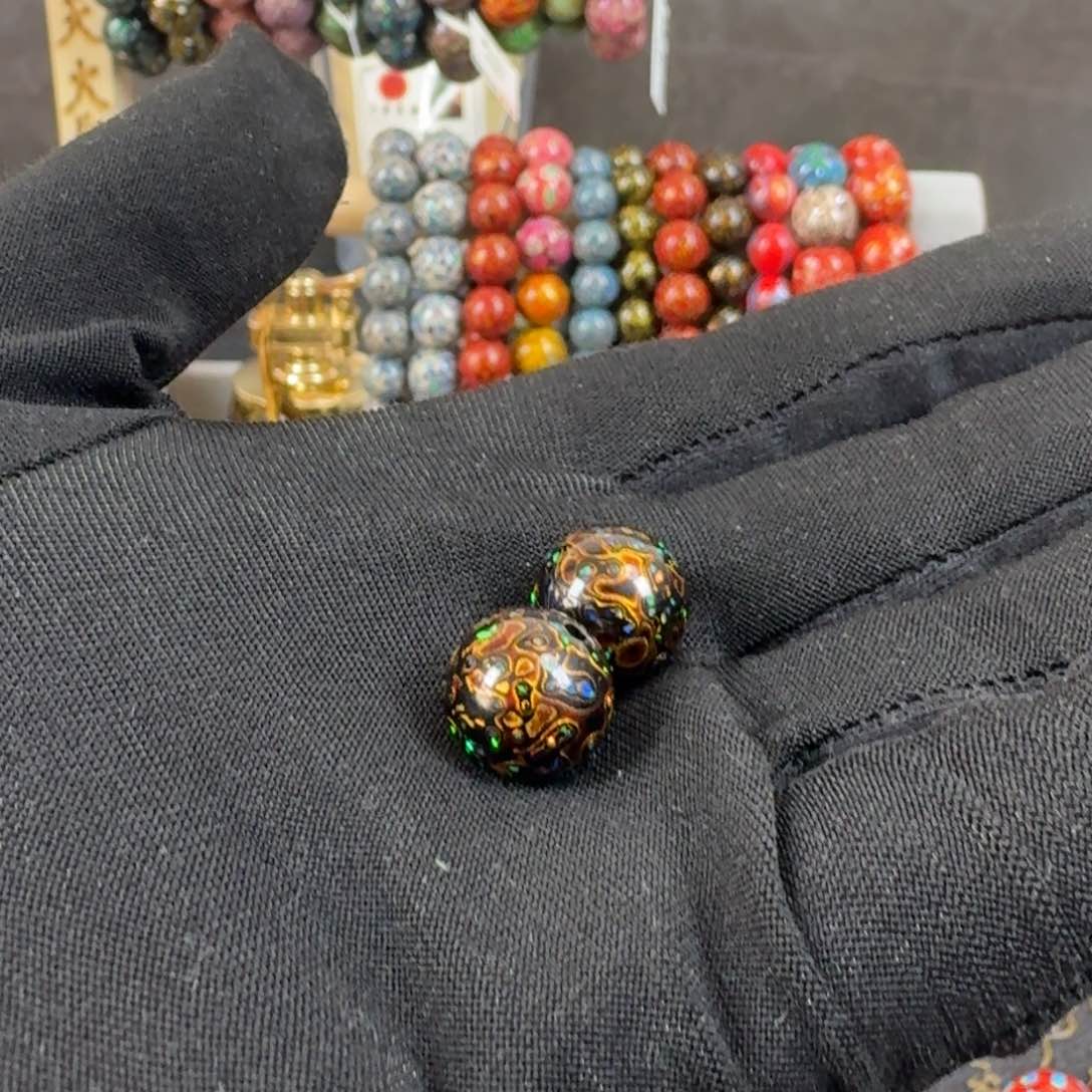 此****天大漆fgyyxddtyyuhhjhvv