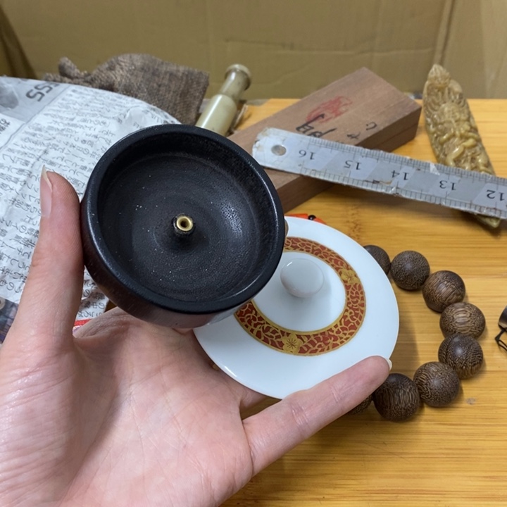 瓷片哈中古工艺品一件