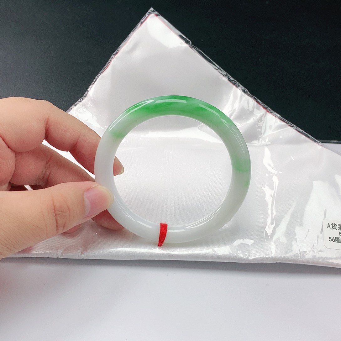 翡翠手镯未镶嵌翡翠059