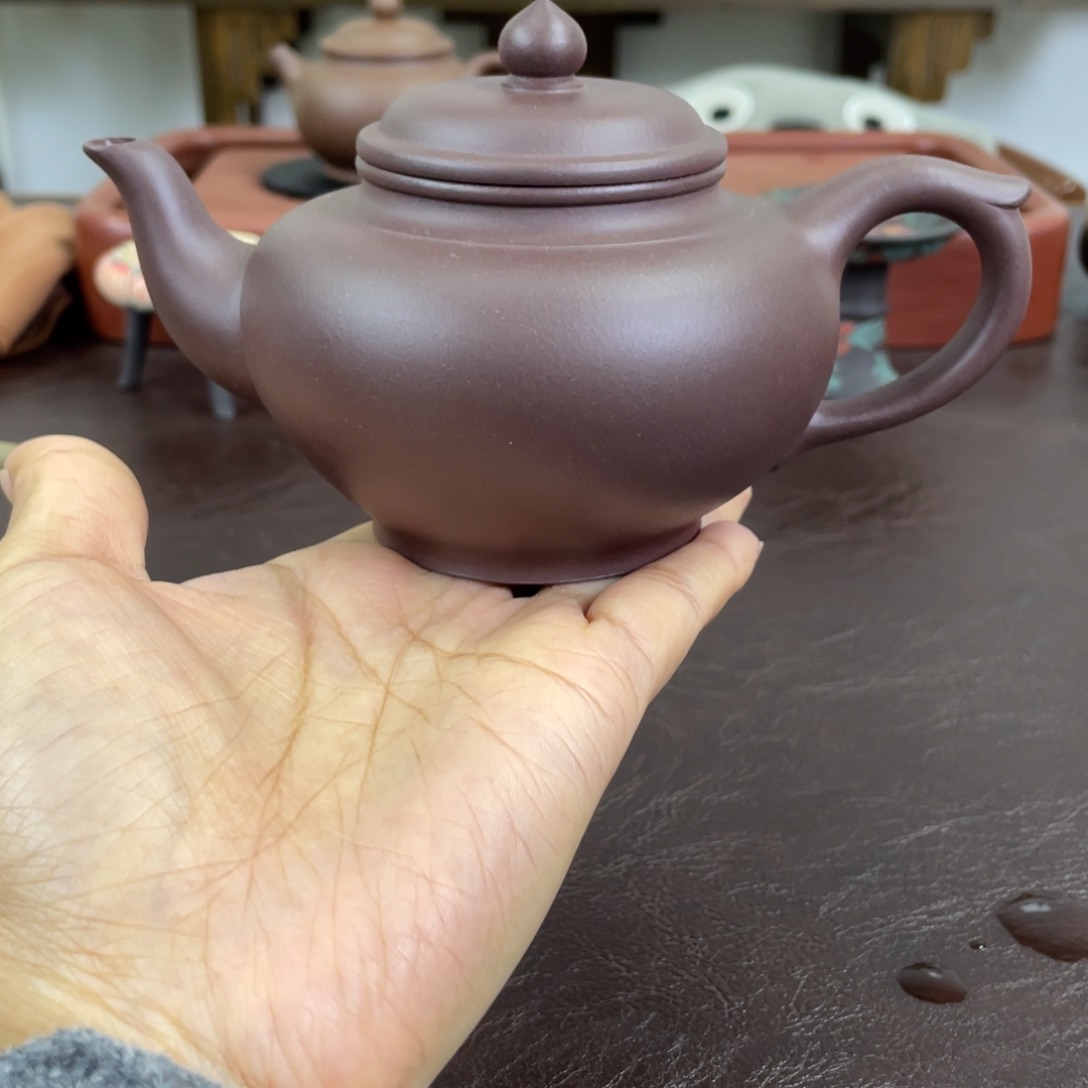 紫砂茶壶笑樱。                      