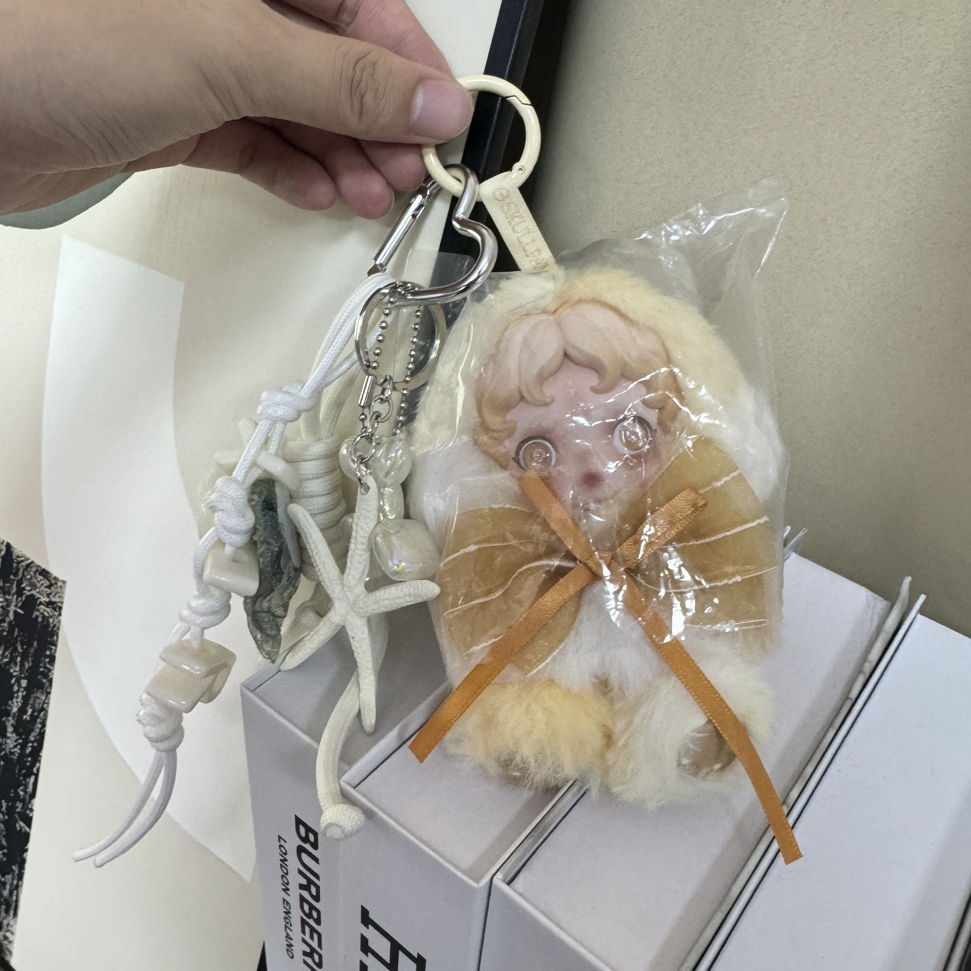 毛绒搪胶公仔（随机发）