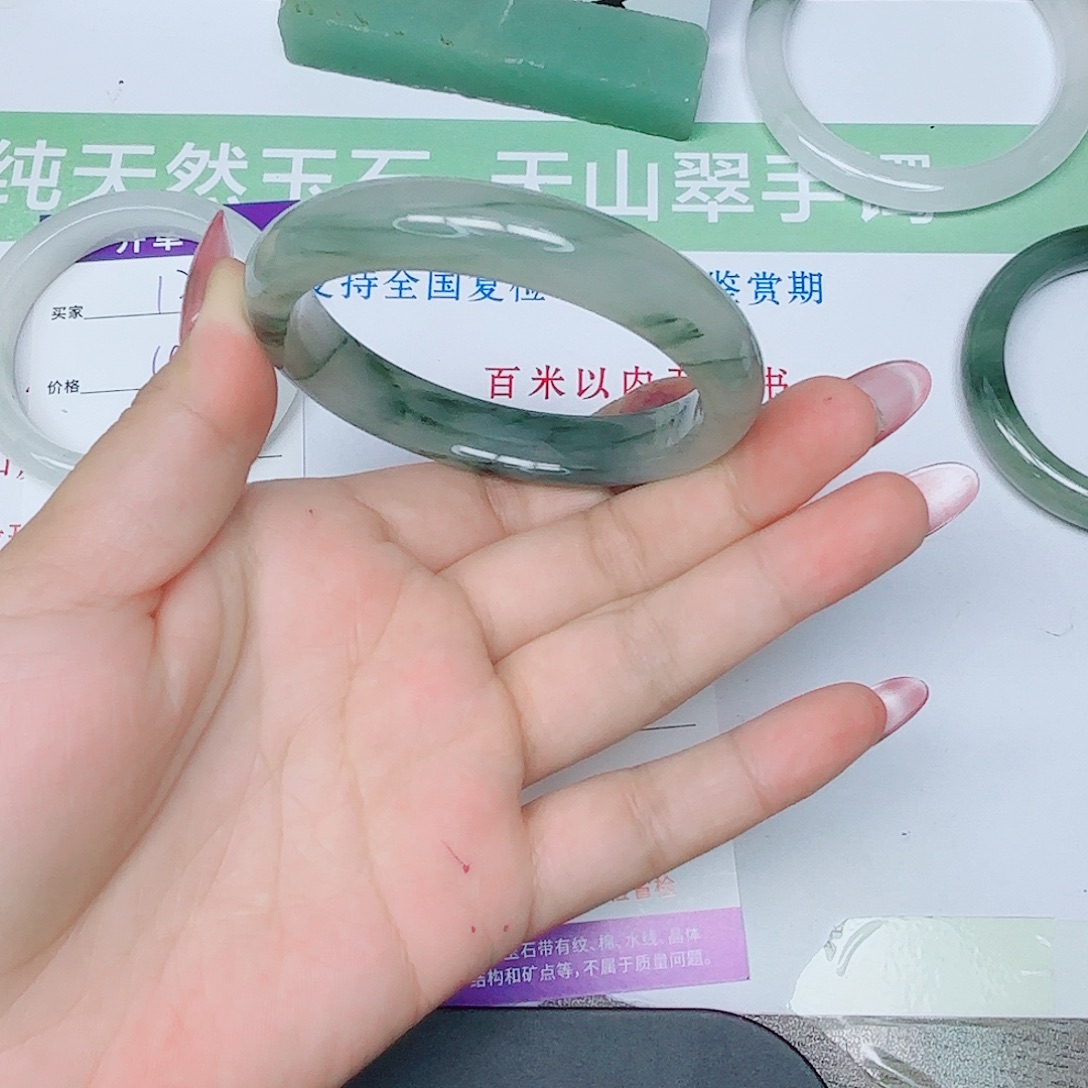 石英质玉手镯未镶嵌125/5758