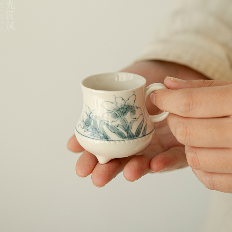 手绘品茗杯草木灰釉下彩百合单杯主人杯家用高档功夫茶具陶瓷茶杯