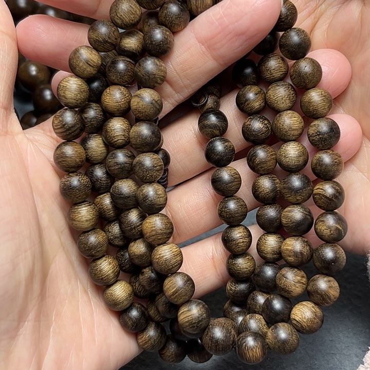 沉香手串白棋留疤