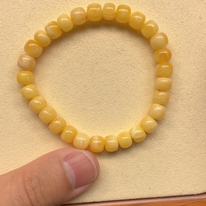 未镶嵌琥珀珠宝奇石