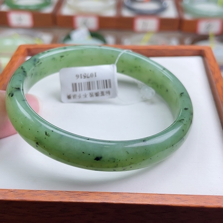 【闪购商品】未镶嵌手镯和田玉10 57