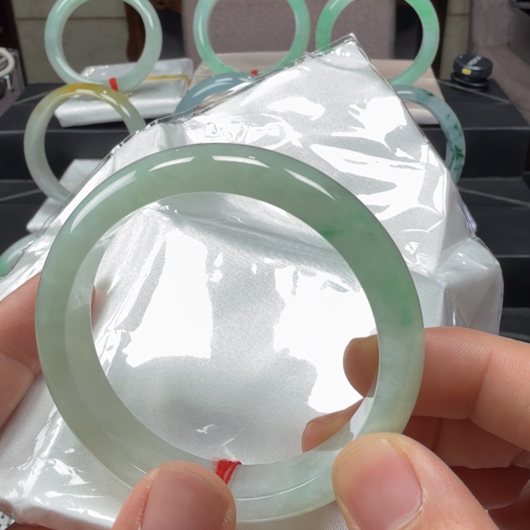 翡翠未镶嵌手镯天然翡翠A货手镯