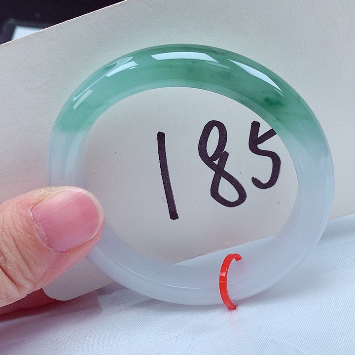 翡翠未镶嵌手镯翡翠