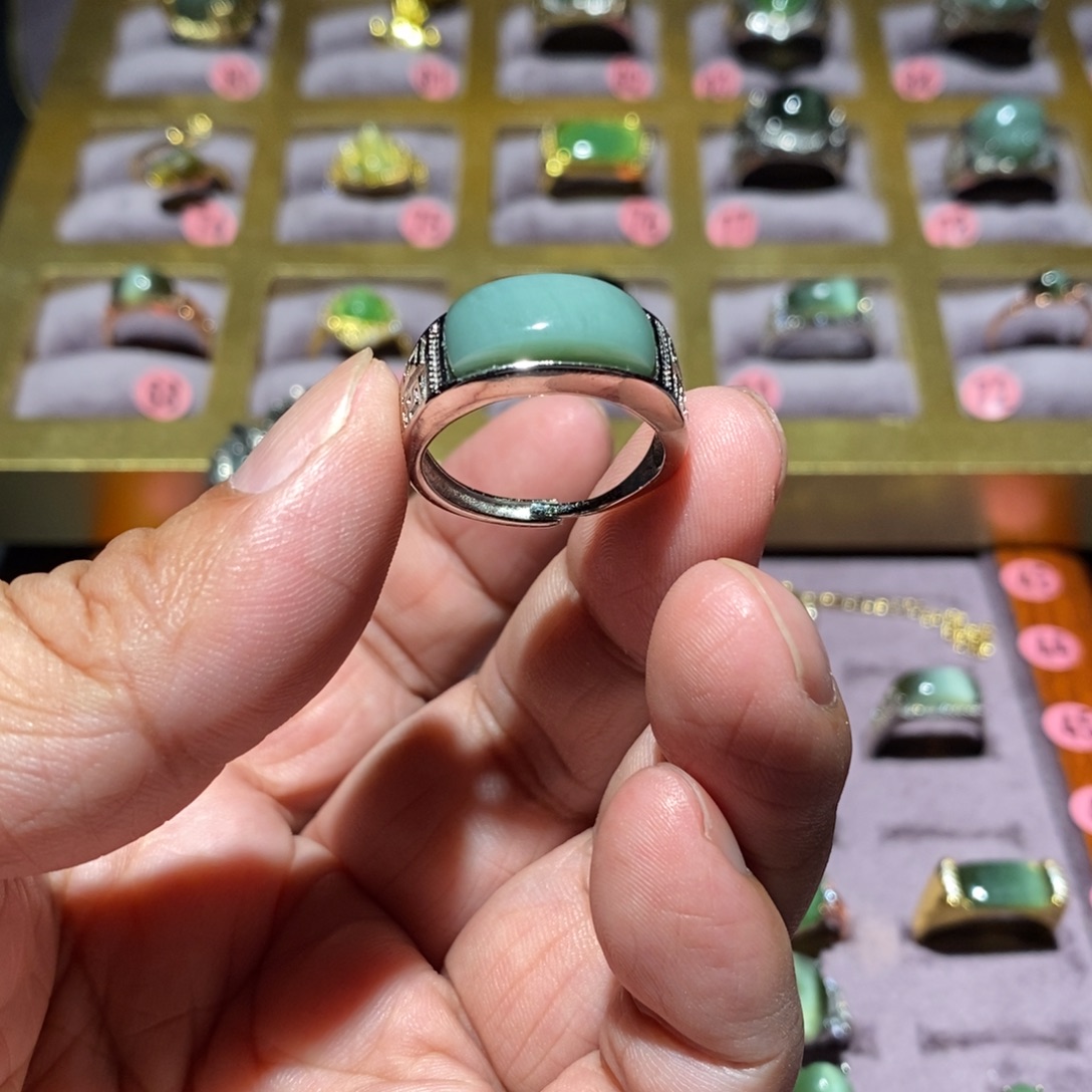 和田玉（碧玉）未镶嵌戒指