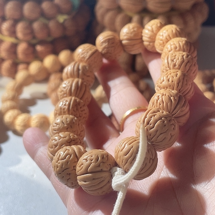 用***2吊坠桃核桃核手串金鱼肚36