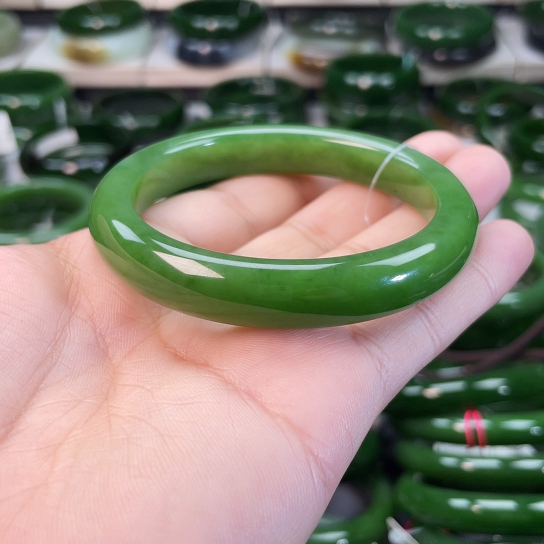 和田玉（碧玉）手镯未镶嵌