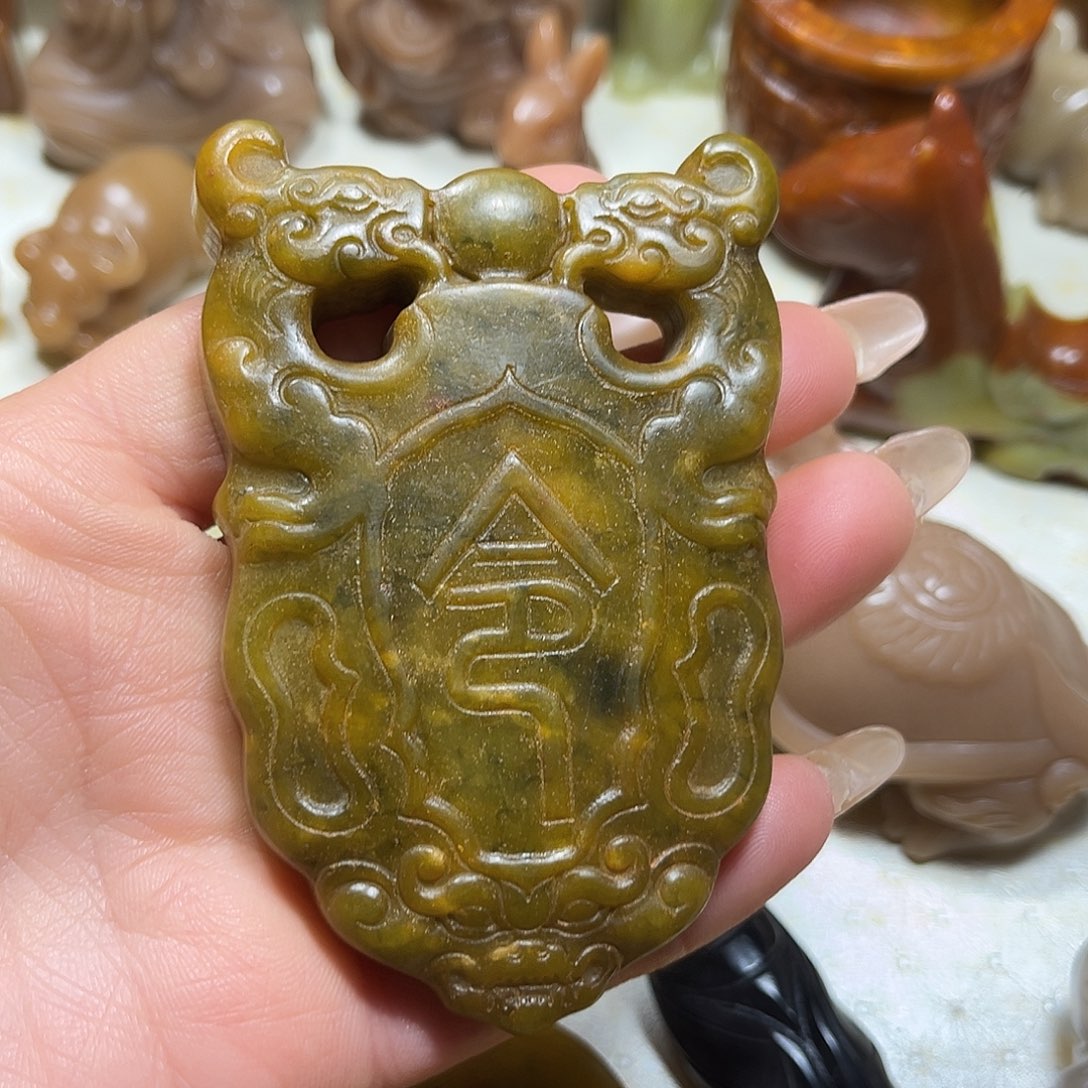 白玉菩提吊坠白玉菩提吊坠