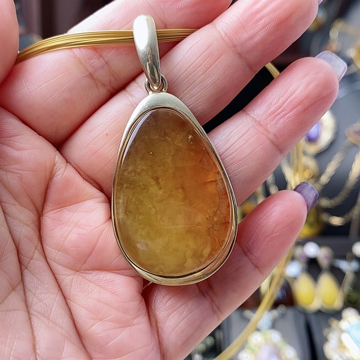 琥珀颈饰银S925镶嵌吊坠