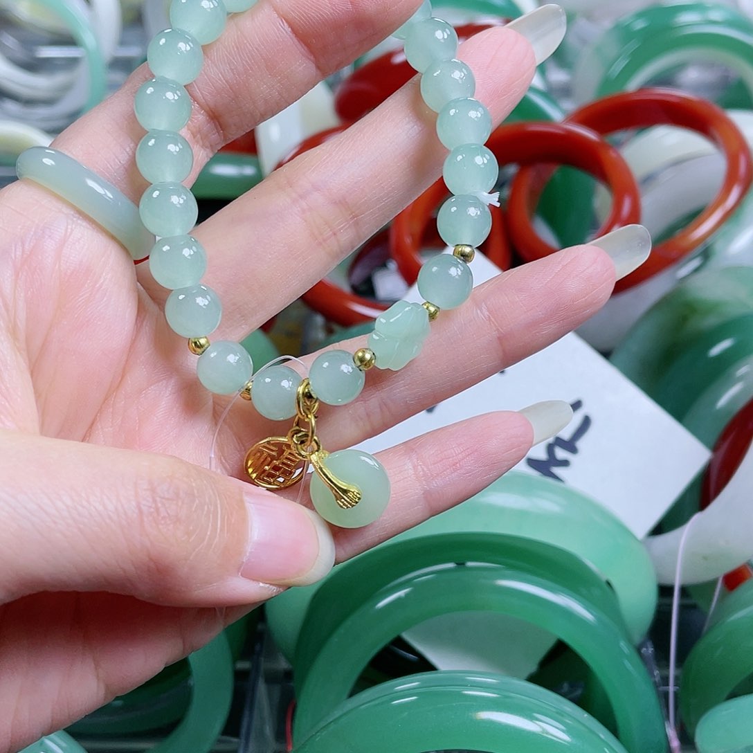 【闪购商品】石英质玉手镯未镶嵌