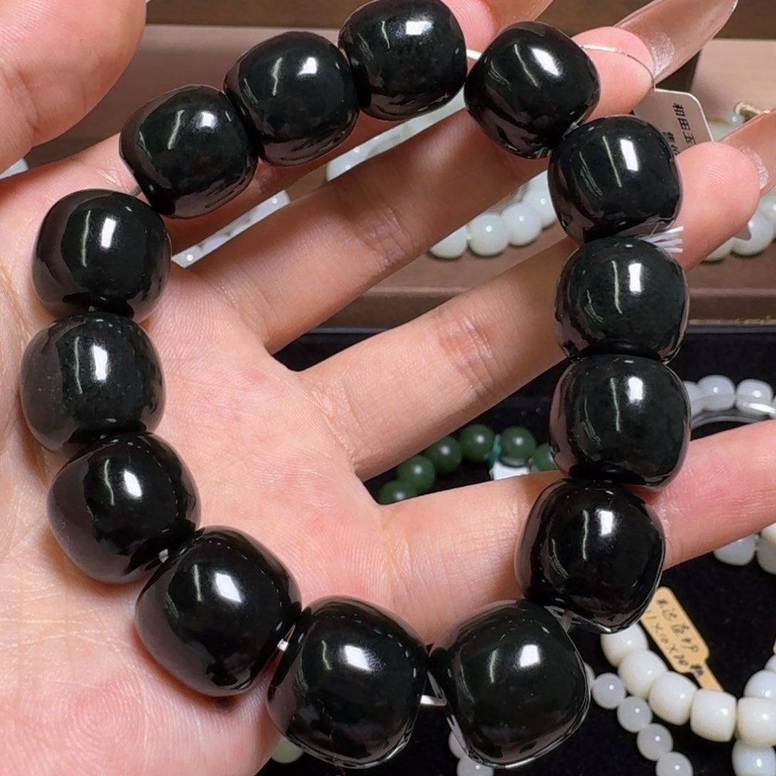 和田玉手串未镶嵌