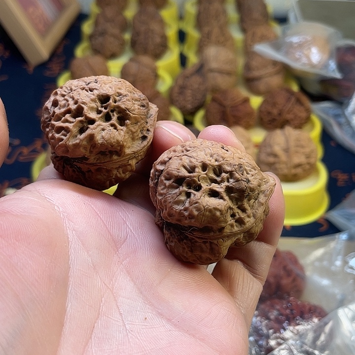 文玩核桃吊坠蚂蚁纹老蟾头40