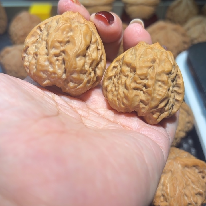 文玩核桃吊坠40肚蛤蟆头一对