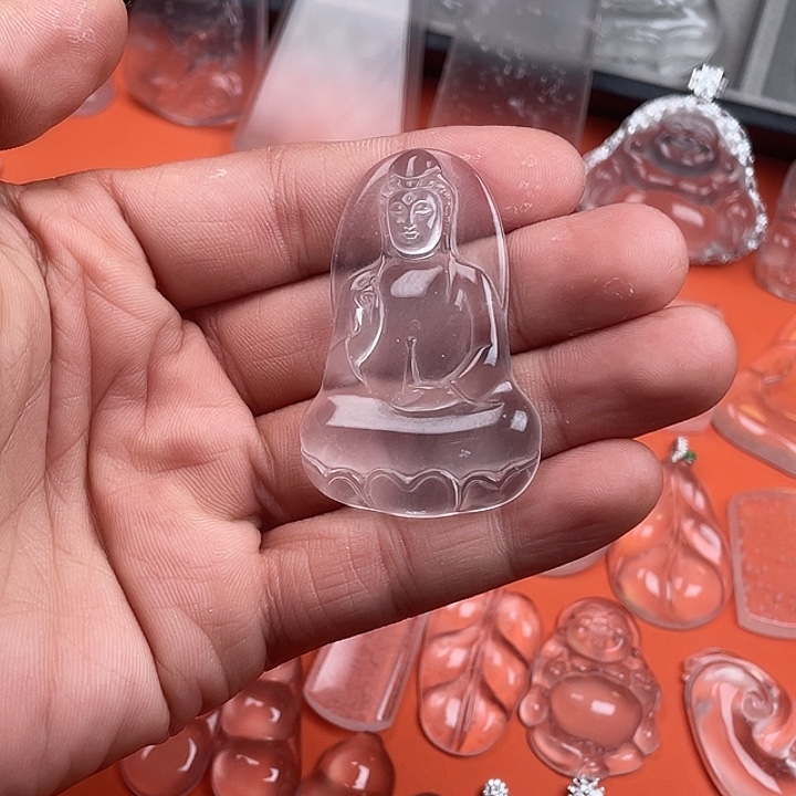 石英质玉未镶嵌颈饰