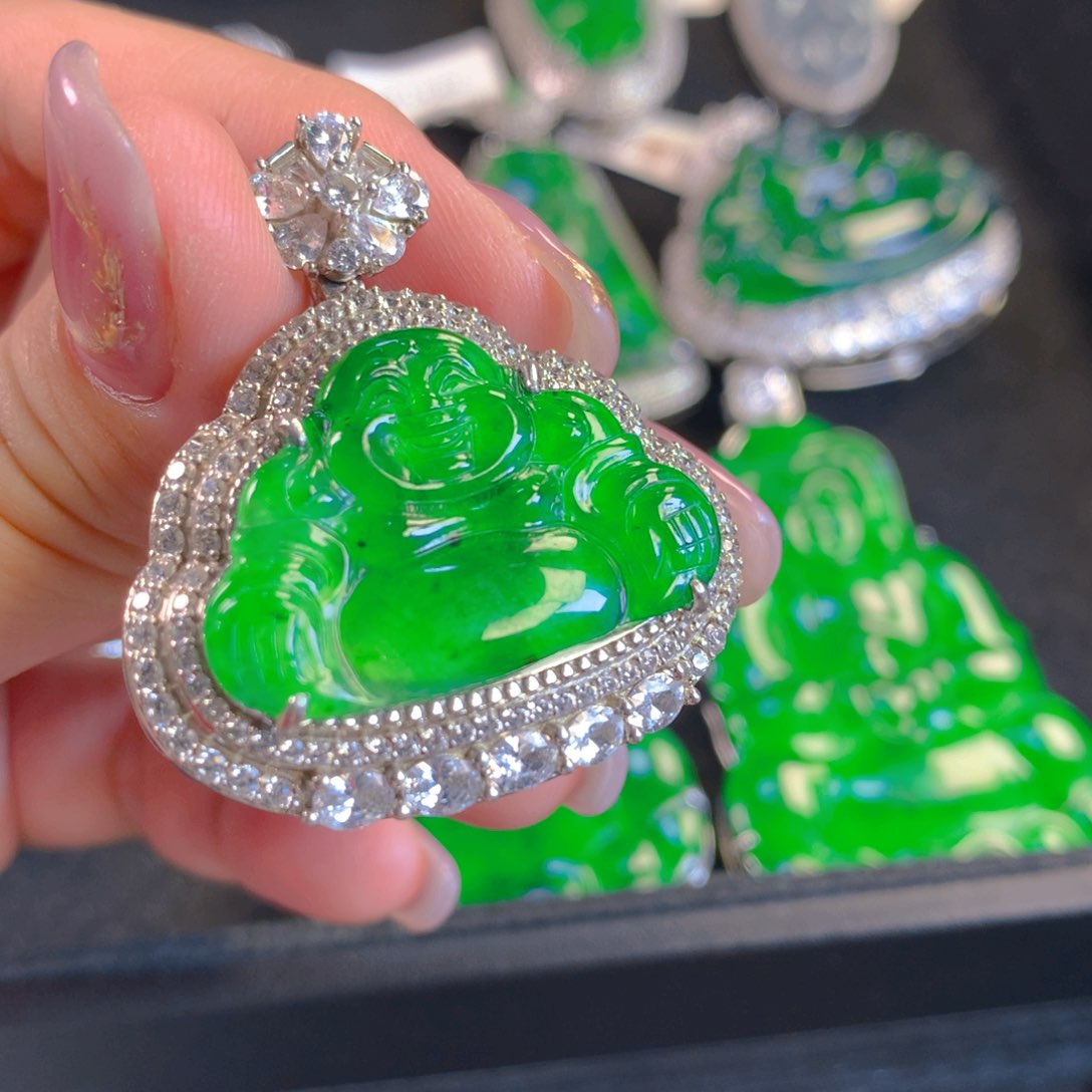 翡翠颈饰银S925镶嵌翡翠