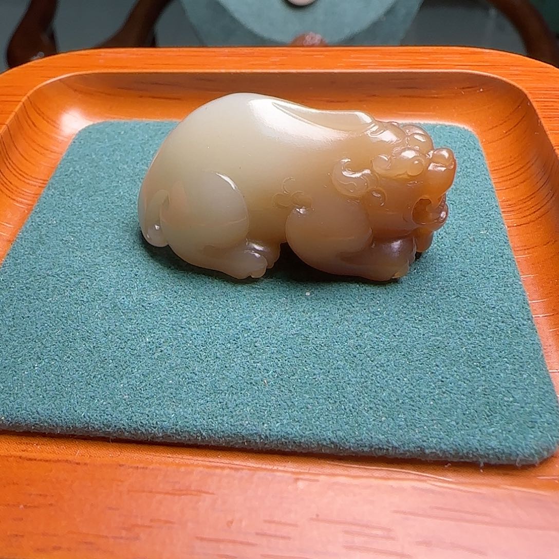 和田玉（糖玉）颈饰未镶嵌我****。