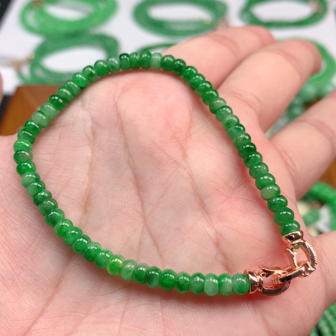翡翠手链未镶嵌翡翠