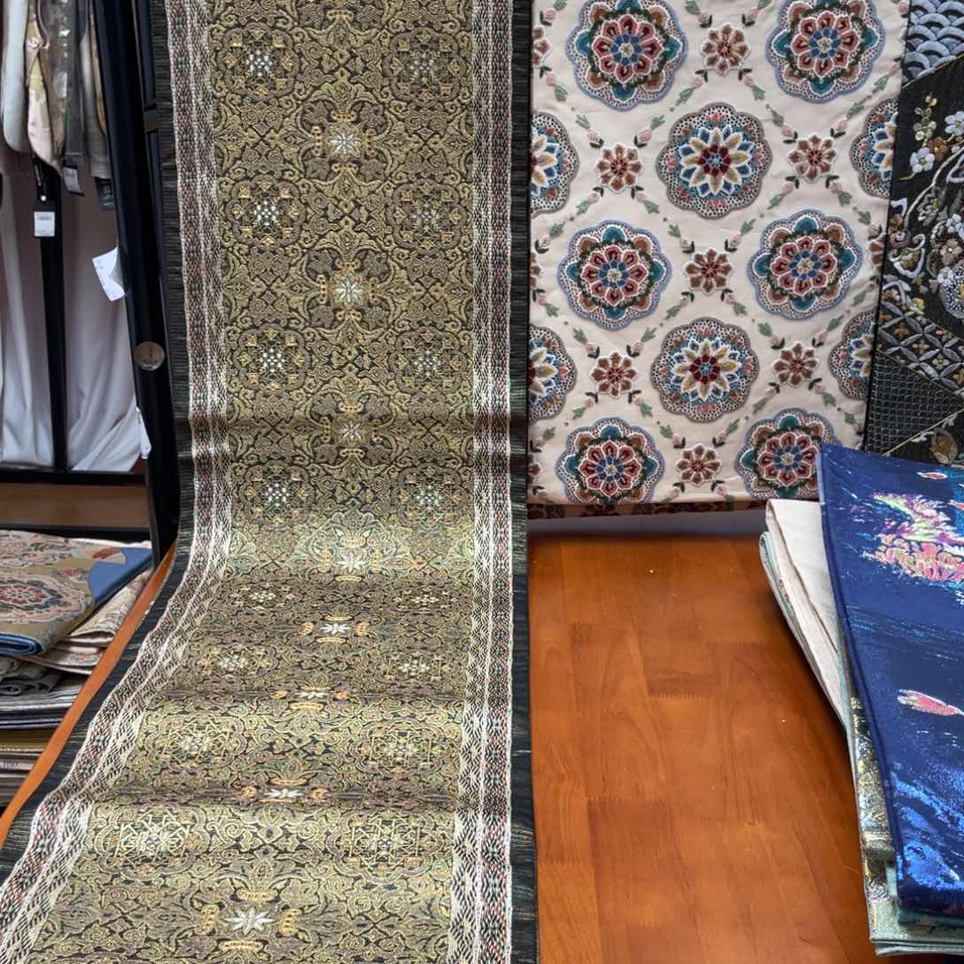 织绣菱形宝相轮奈织