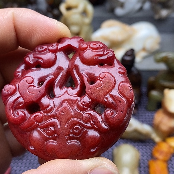 未镶嵌蛇纹石玉颈饰