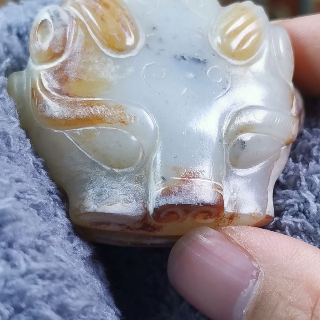 和田玉（糖玉）车挂未镶嵌太**?