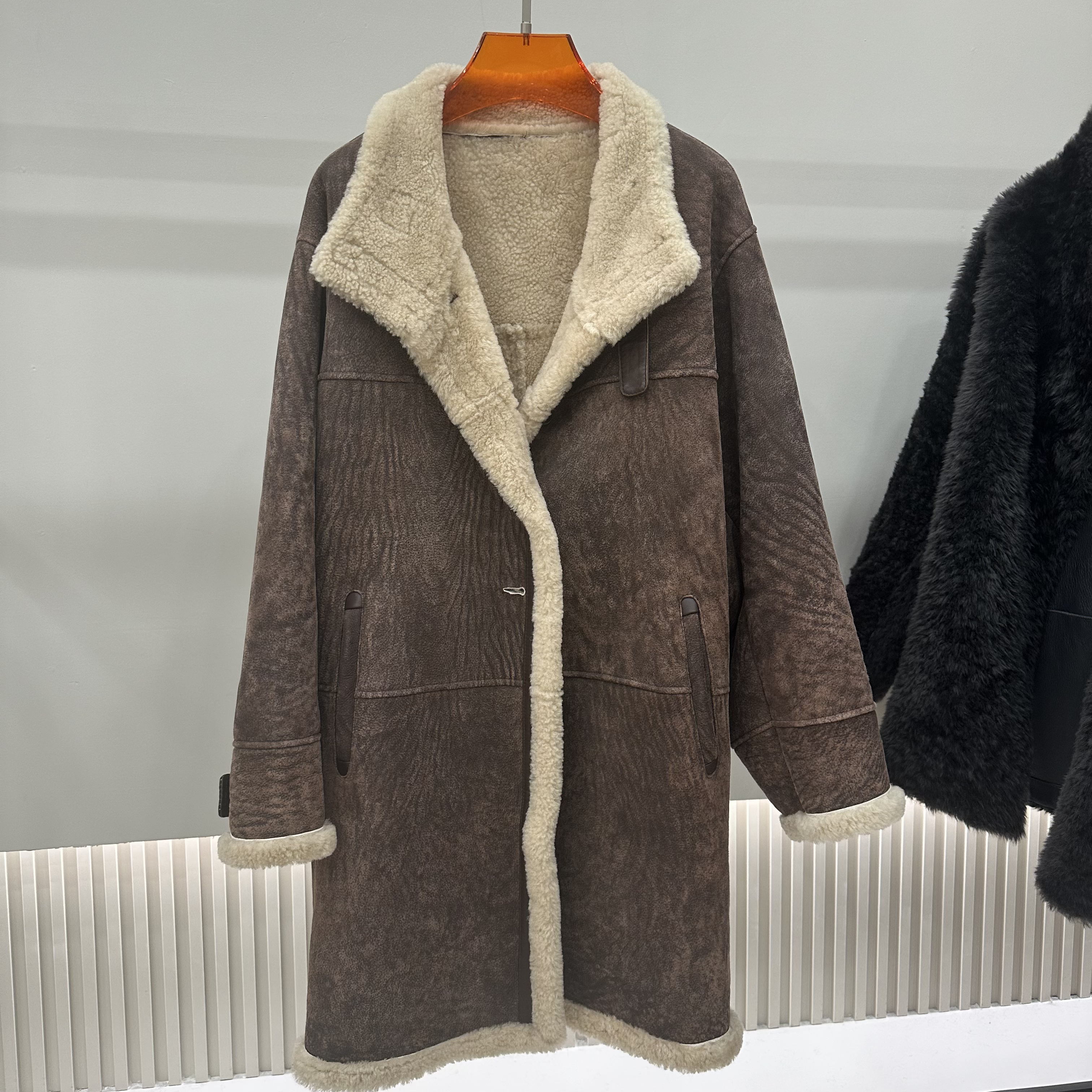 时尚百搭中长款加绒皮毛一体保暖外套