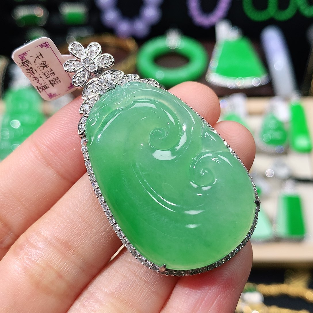 翡翠18K金镶嵌吊坠(不含链)