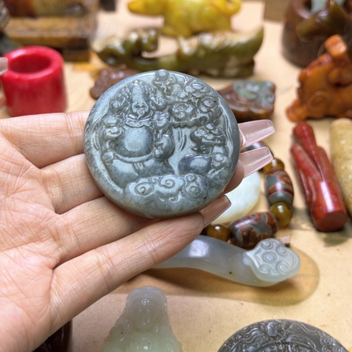 【闪购商品】蛇纹石玉颈饰未镶嵌