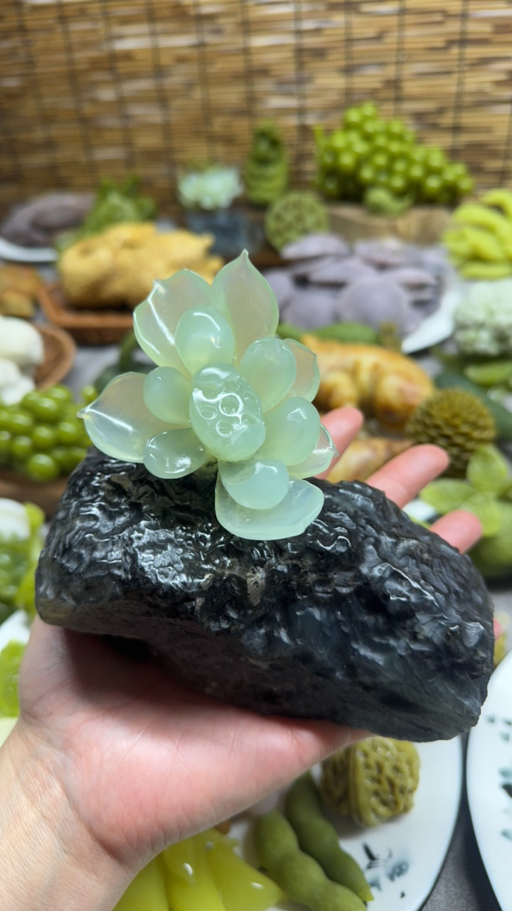 天然岫玉荷花摆件