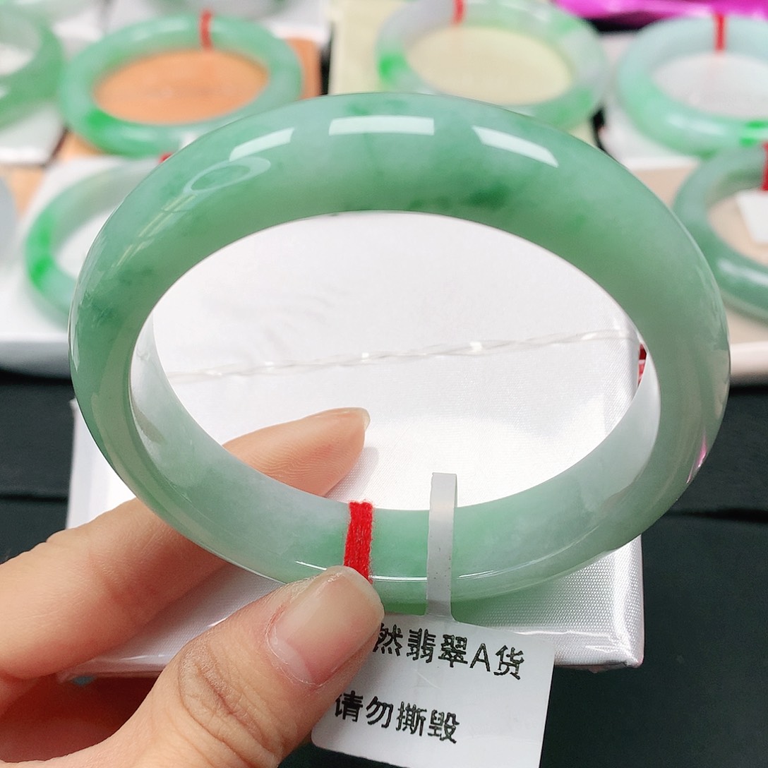 翡翠手镯未镶嵌天然翡翠手镯56