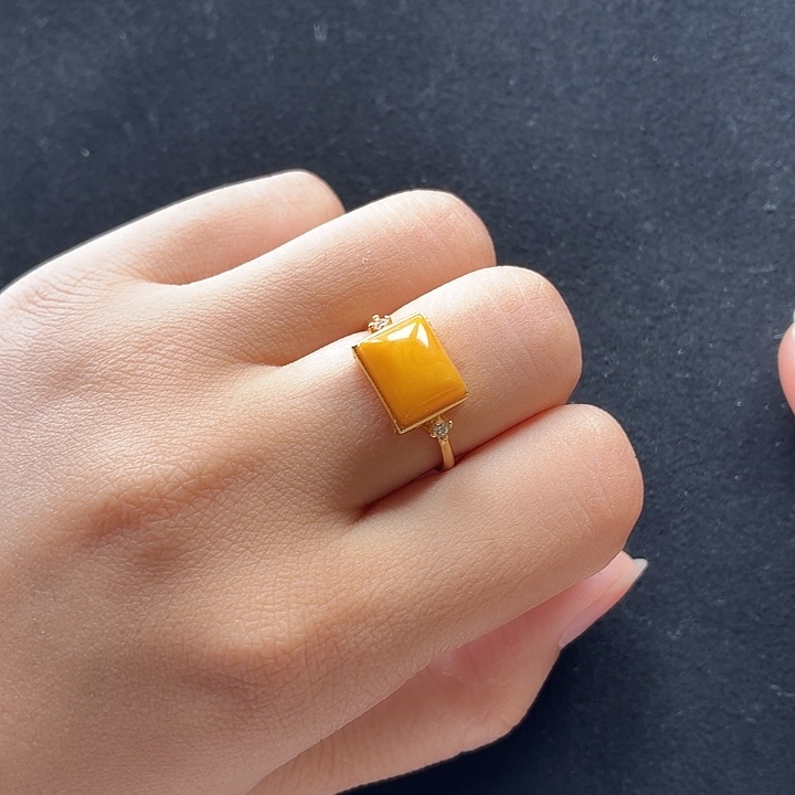 琥珀银S925镶嵌戒指精品蜜蜡戒指