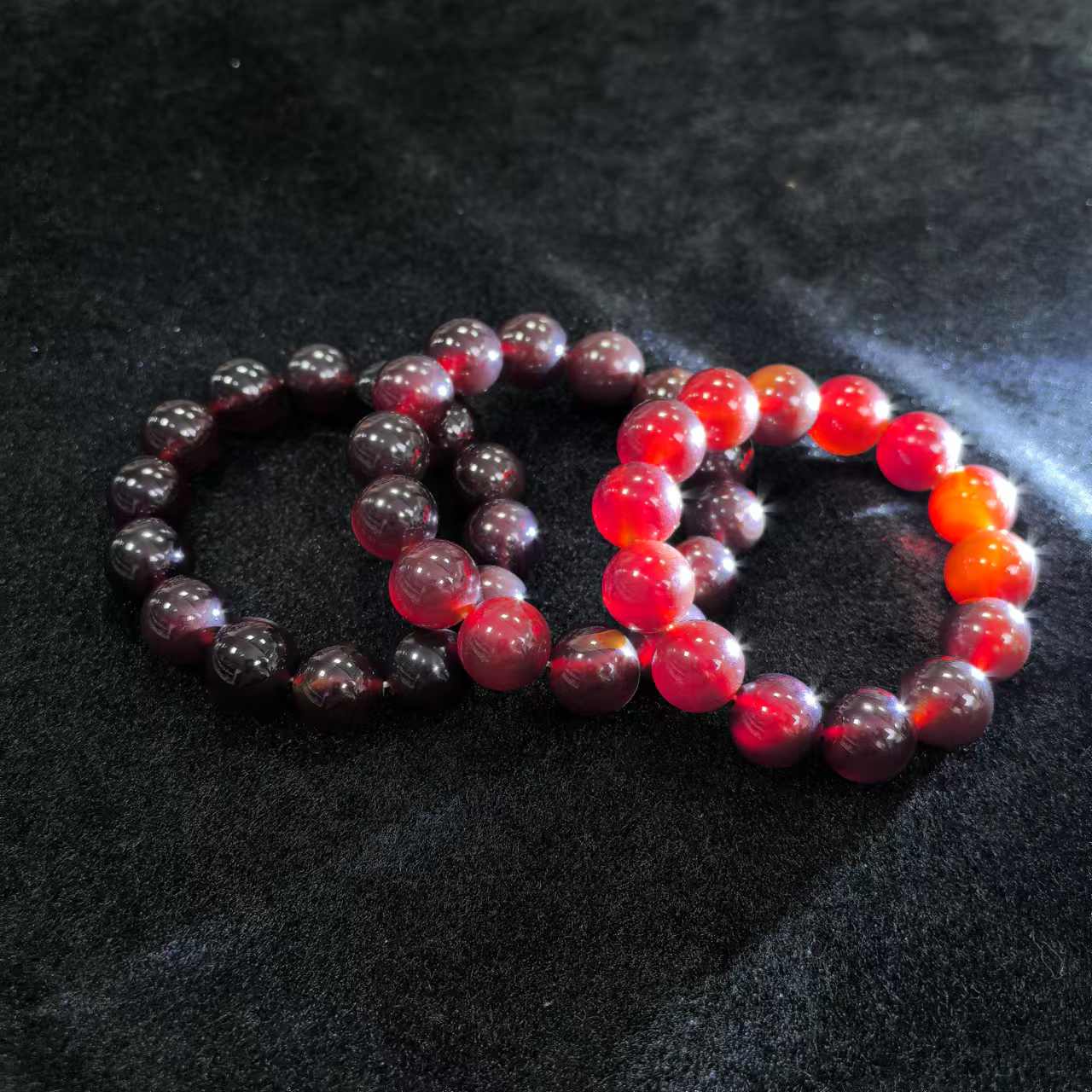 S1899暗红桖灵參珀玛瑙手串-多样性发货只发一件