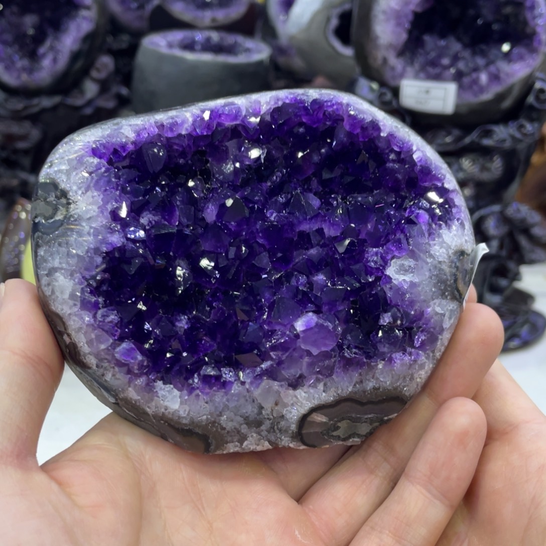 未镶嵌珠宝半成品水晶