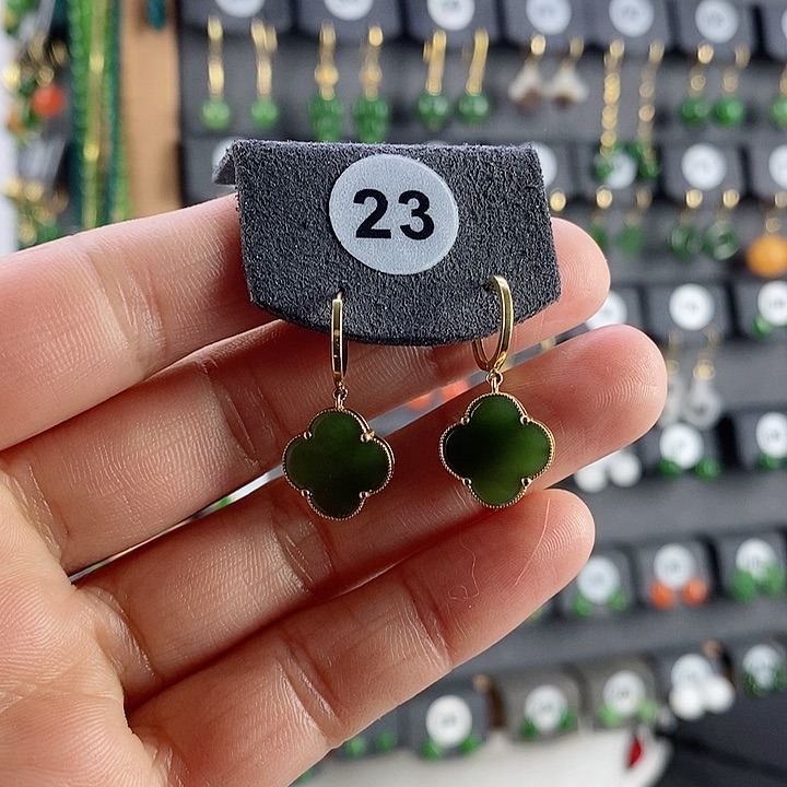 和田玉耳饰18K金镶嵌